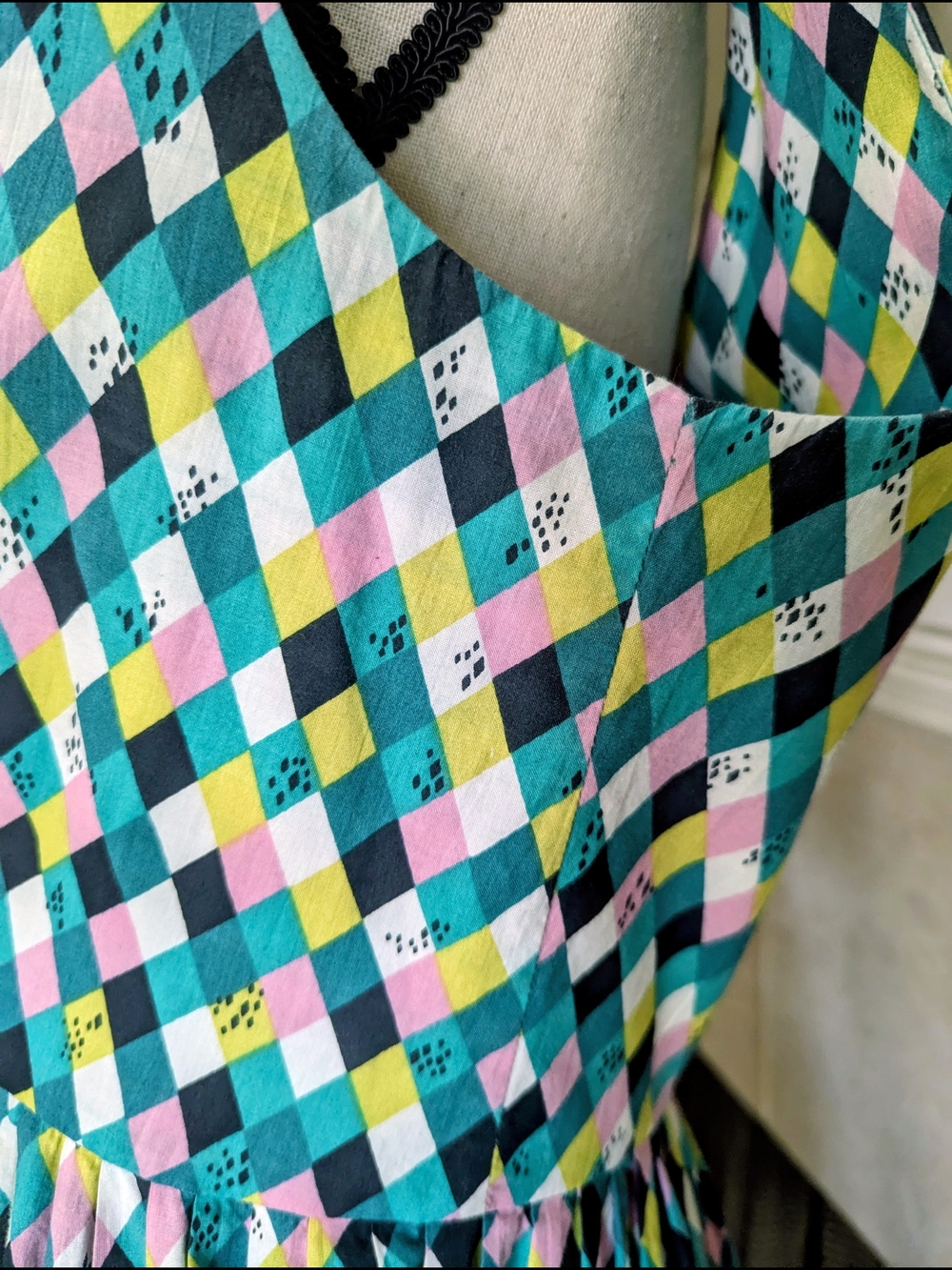 Emily And Fin Abigail Colorful Diamond Print Sundress Size 16UK - Picture 4 of 6